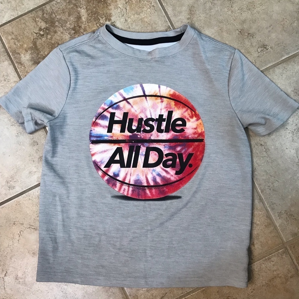 🏀OLD NAVY Active Tee